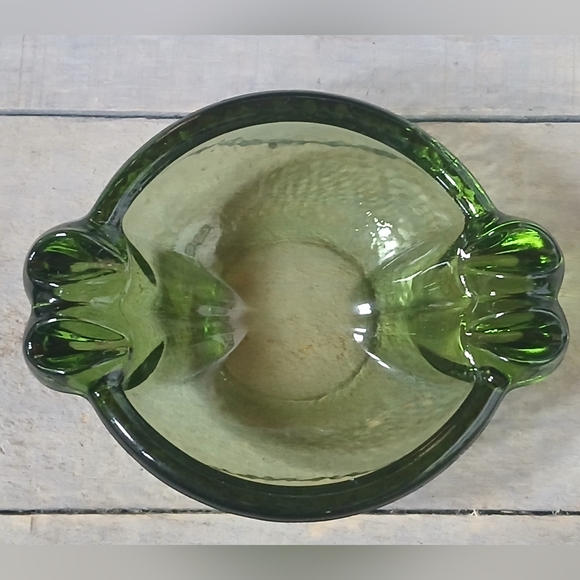 Vintage MCM Atomic Orb Ashtray Textured Glass Avocado Green Ashtray Bowl - Picture 5 of 12